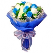 6 imported blue roses and 6 pcs local white roses to philippines
