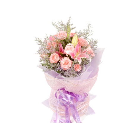 rose and lilies in bouquet